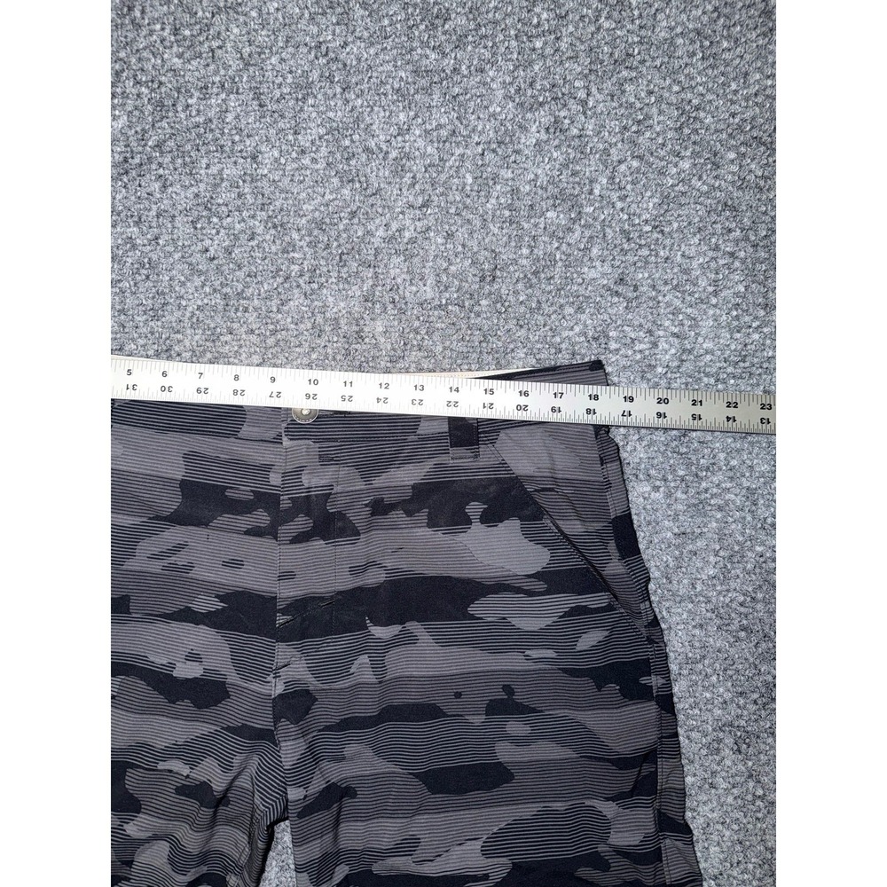 Oakley Chino Shorts Camouflage Gray Black Polyester Button Pockets Men's Size 36 - Picture 8 of 11